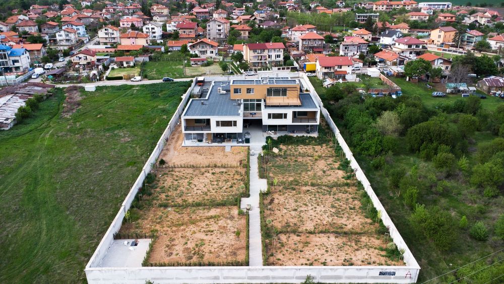 Продава се Четиристаен апартамент в с. Доброславци, Област София-град - 220 кв.м за 981 €/кв.м - Снимка #4