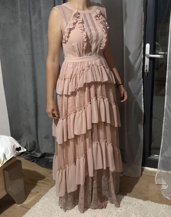 Rochie roz bufantă