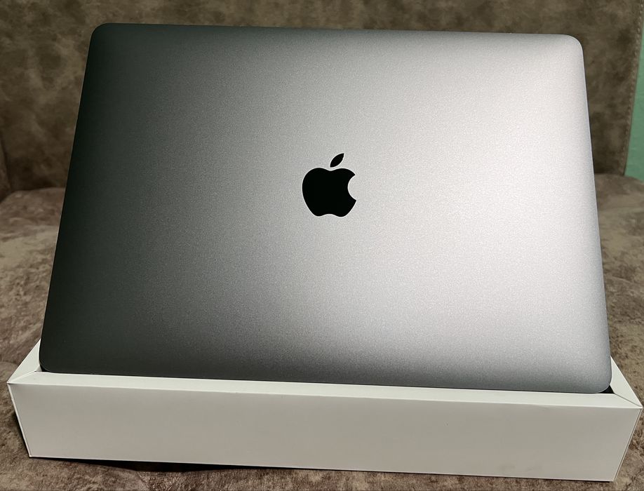 Macbook Pro M1 8/256