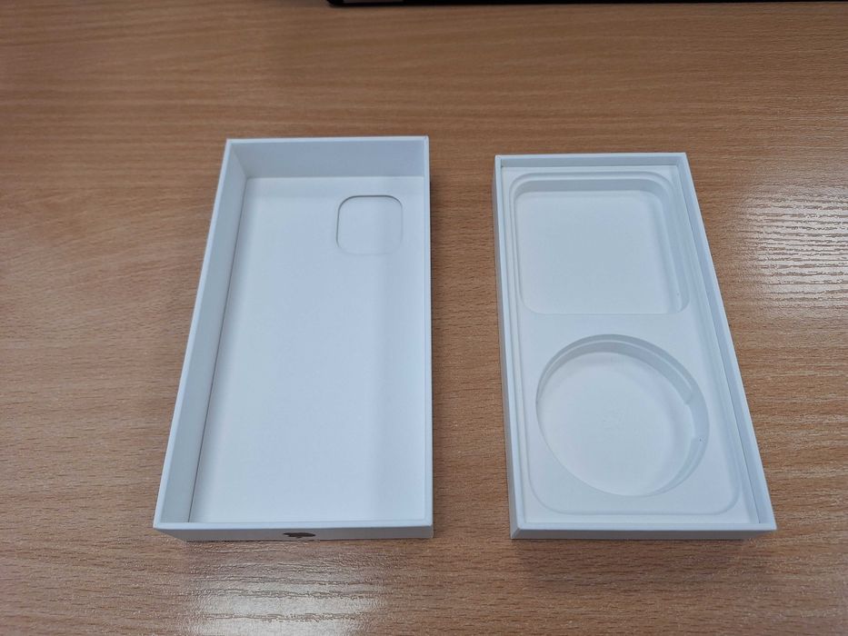 Кутии за iPhone 7 и 12