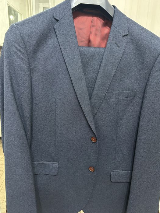 Продам мужской костюм