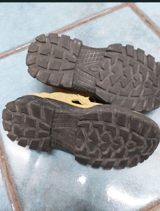 Нови работни обувки BRYNJE- номер 43