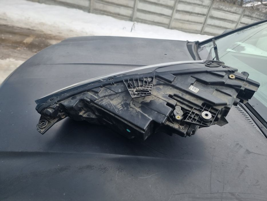 Far dreapta audi a3 matrix full led cod 8Y0941034