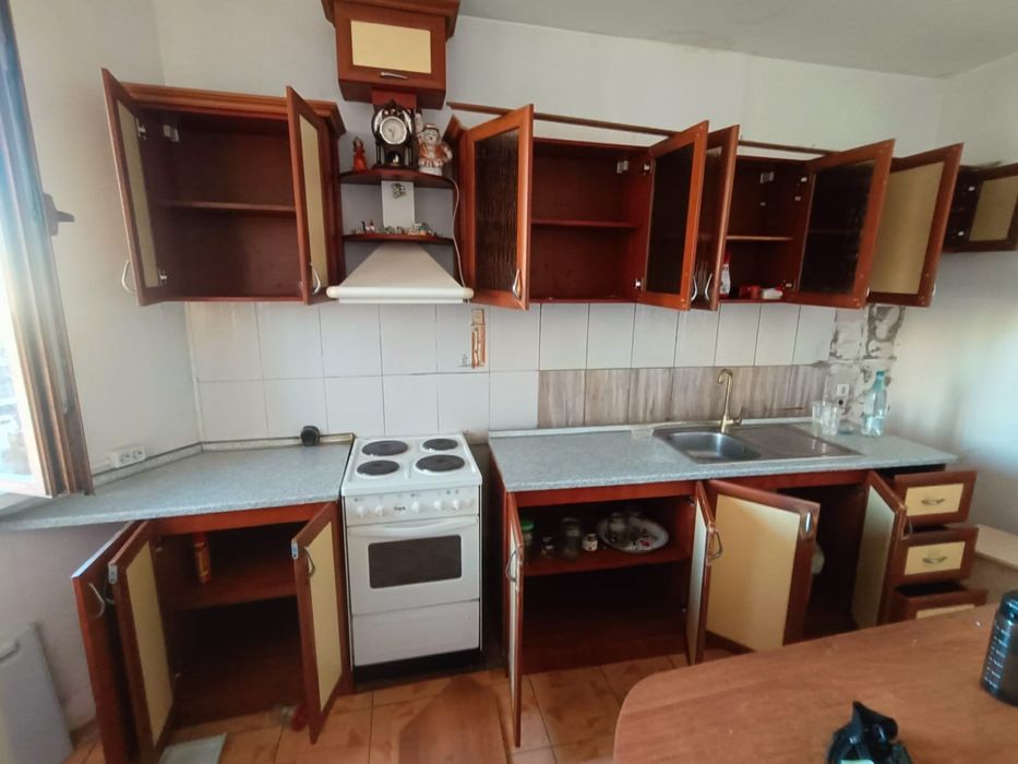 Кухня б/у все вместе 15000