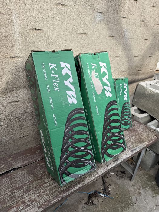 Пружини KYB Mercedes w203 sedan