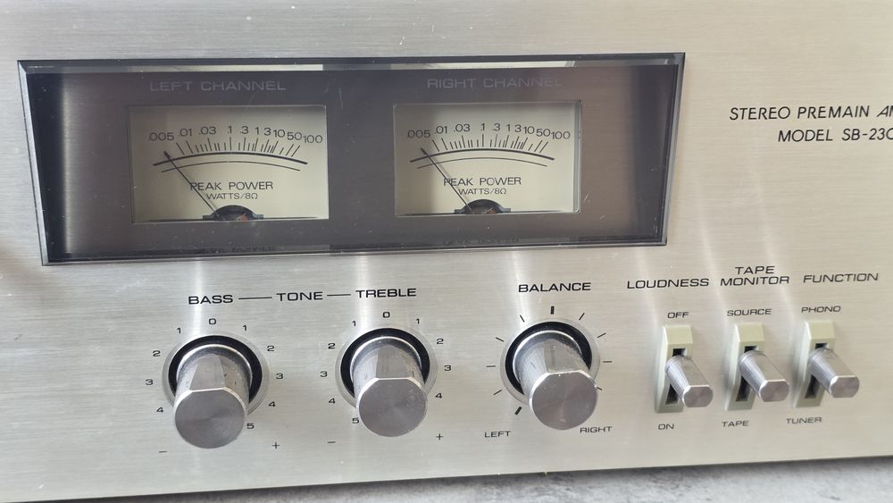 Toshiba SB-230 – Рядък японски стерео усилвател