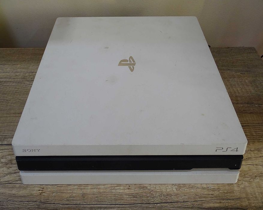 Работещ Плейстеишън PlayStation PS 4 Pro