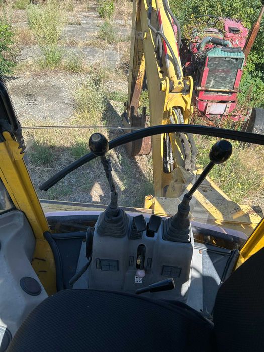 Buldoexcavator   KOMATSU