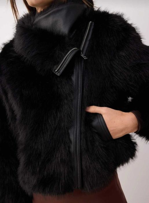 Намалено на 25€. Палто от изкуствена кожа - кафяво и черно, с косъм