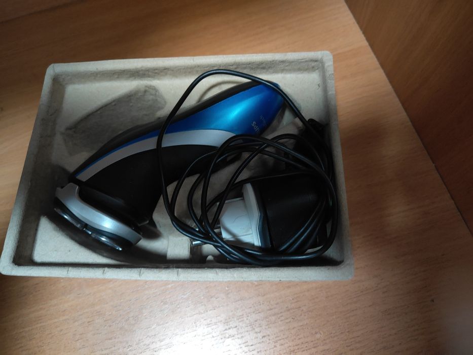 Бритва электрическая filips