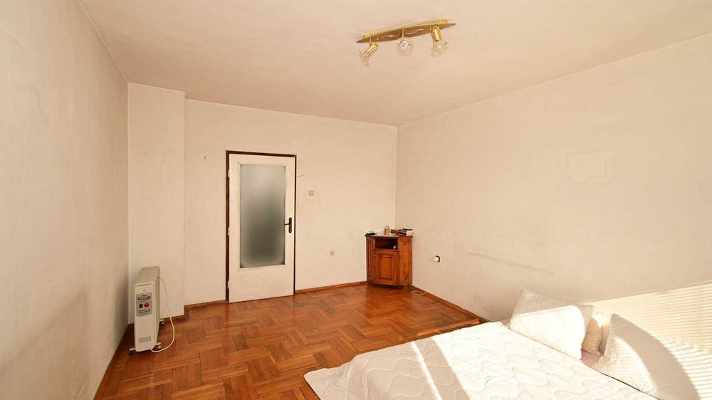 Продава се Тристаен апартамент в Перник, Изток - 98 кв.м за 1531 €/кв.м - Снимка #3