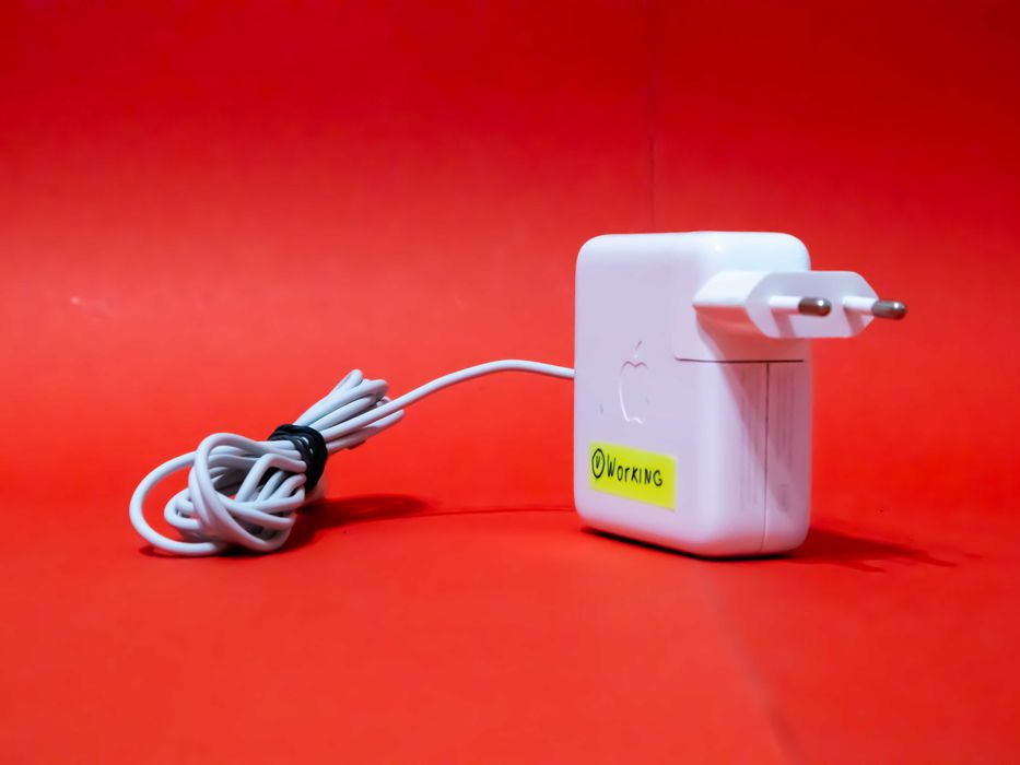 A1036 зарядно устройство Apple 45W адаптер за iBook PowerBook G4 G3