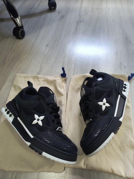 Louis Vuitton skates black 39