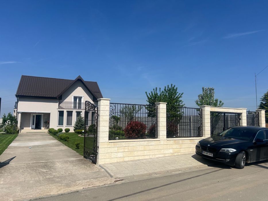 Vînd casa Sânmartin// Beverly Hills///Teren 1000mp2\\