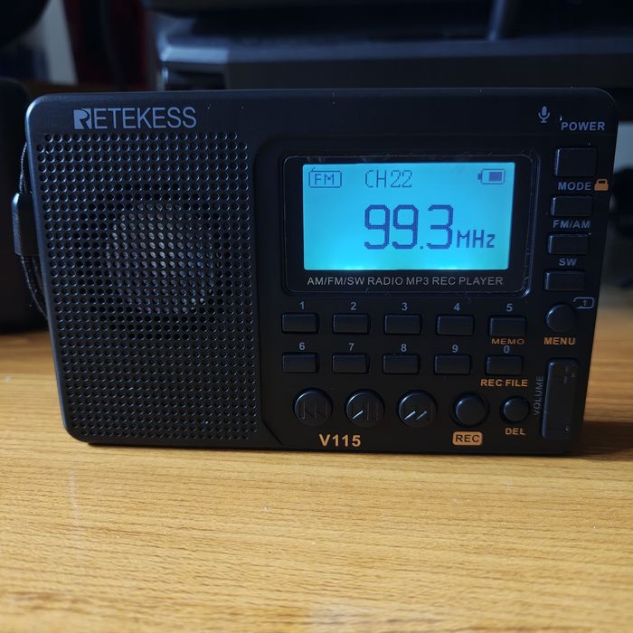 Internet radio global 3in1 portabil cu acumulator FM RDS /Bluetooth SAL INR 3000 (Ocean Digital WR-23F) și Radio portabil cu acumulator Retekess V-115