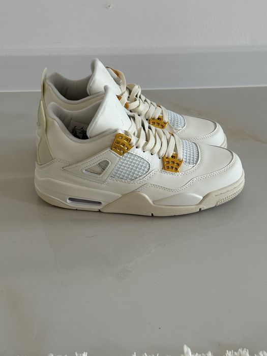 Air Jordan 4 Metalic Gold