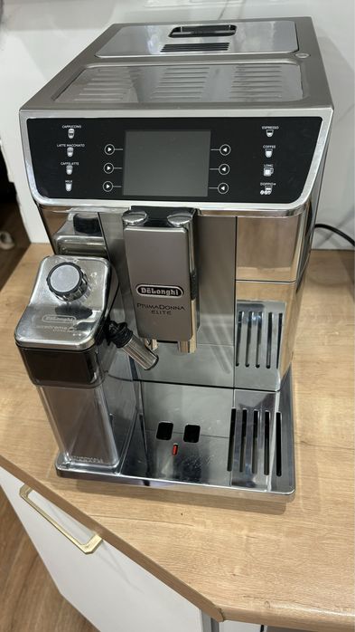 Кофемашина Delonghi