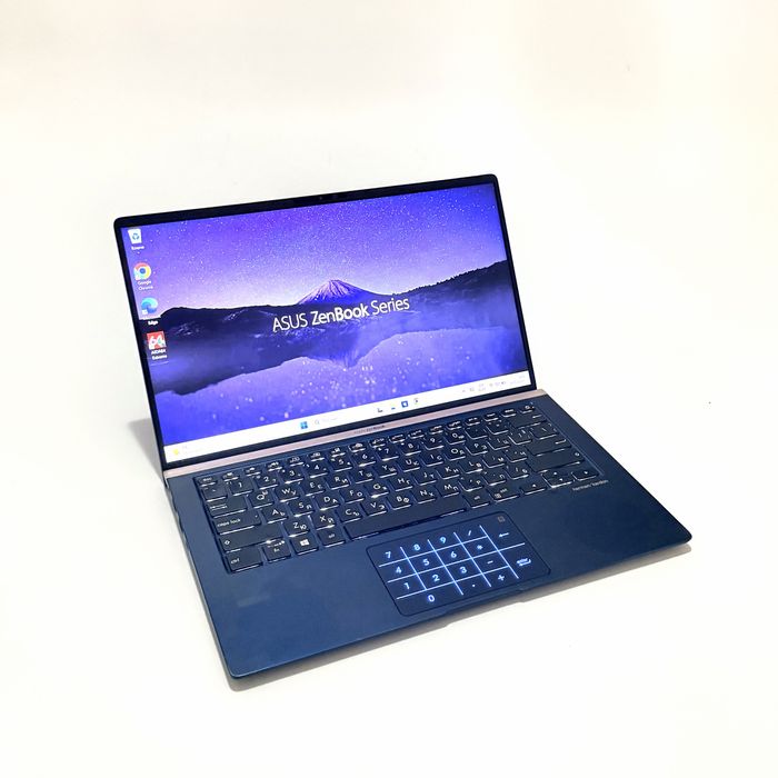 ASUS ZenBook 14 UX433/i7-8565U/256GB NVMe/8GB