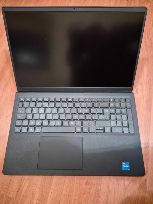 Dell Vostro 15 - 3510
