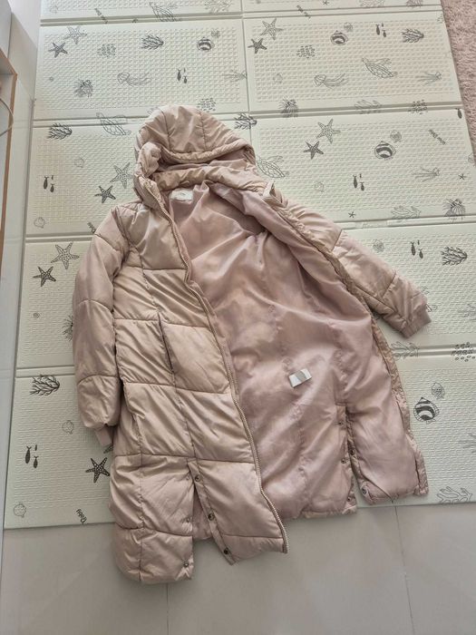 Лот дрехи за бебе момиче и зимно яке мама