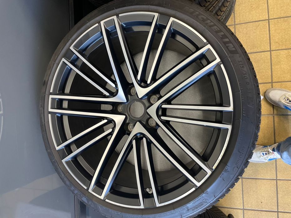 Set complet roti 21" Aston Martin