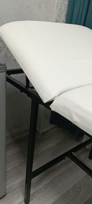 Продам кушетку срочно