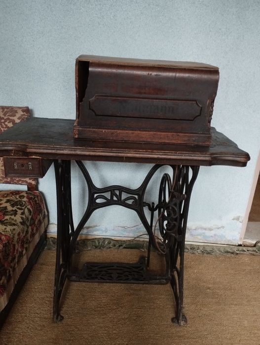 Mașina de cusut Naumann fabricată 1912/1913