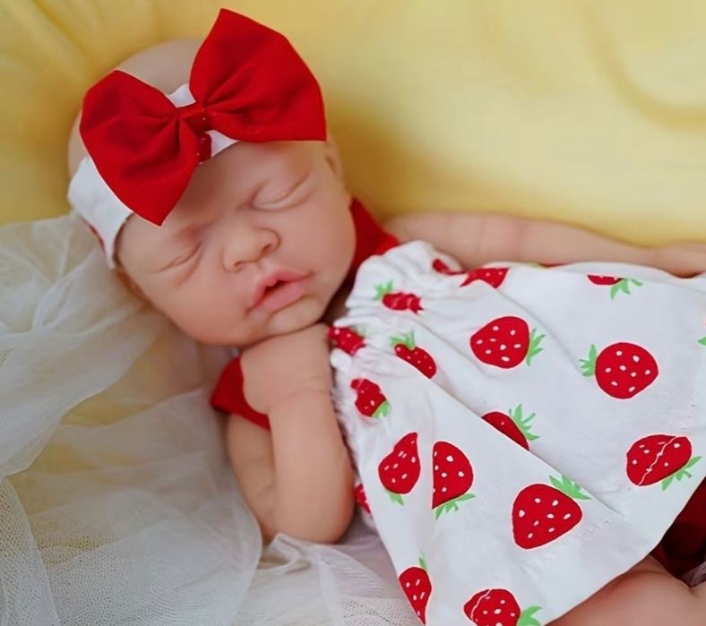 Papusa Reborn silicon moale flexibil squishy Noua in cutie