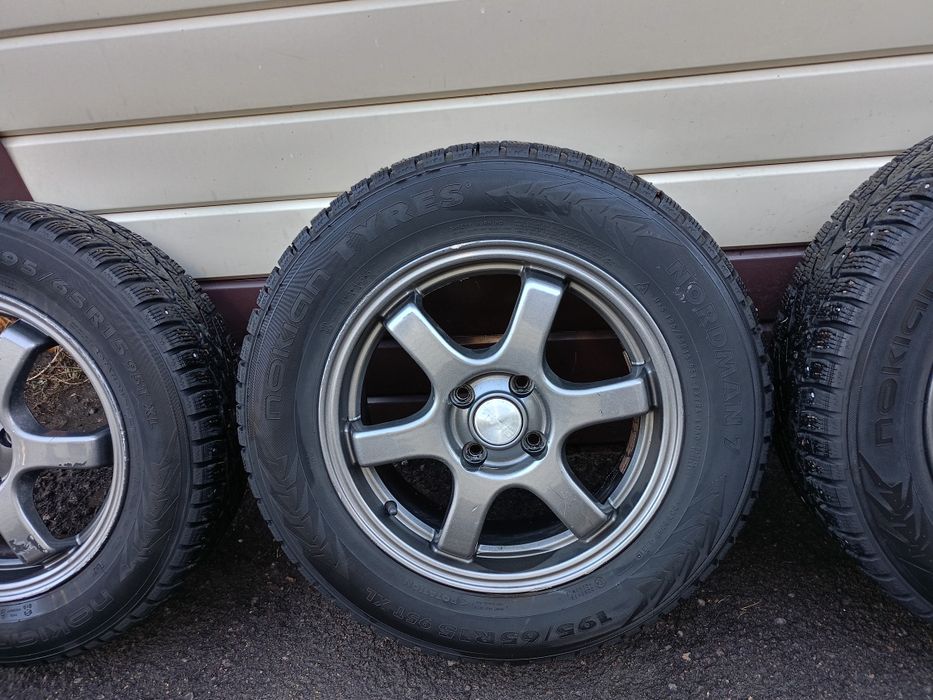 Продам зимние шины R15
