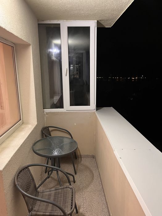 Inchiriez apartament 2 camere decomandat, 50 mp, 2 balcoane, 1500 lei