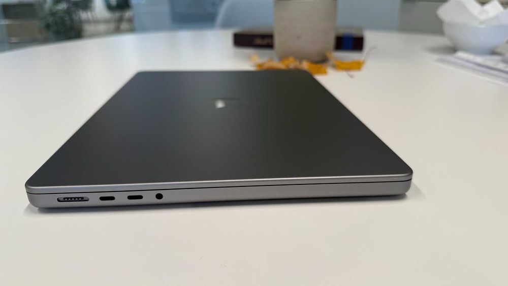 MacBook Pro 14" M1 Pro (2021), 16GB RAM, 512 GB