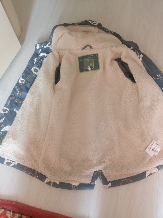 Продам детскую куртку