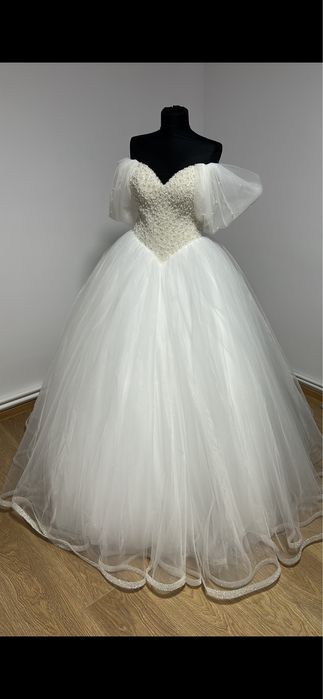 Vând rochie de mireasa impecabila