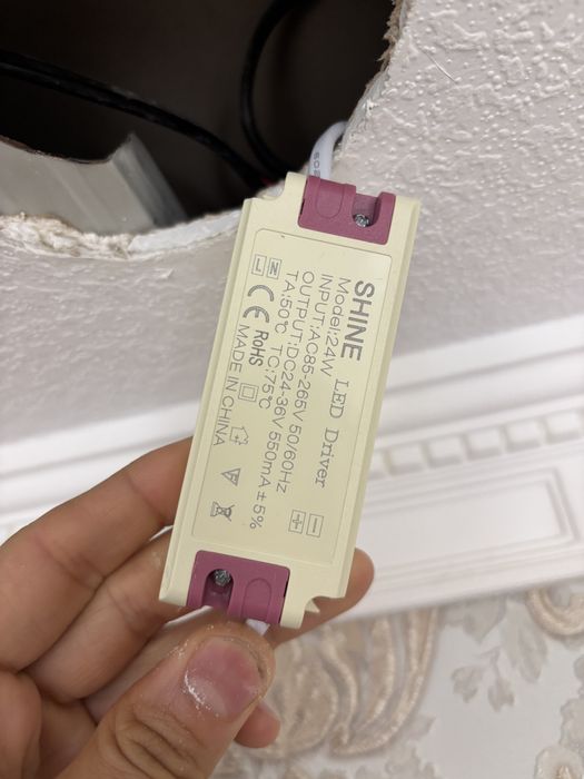 LED galogen lampochka (uy uchun) sotiladi