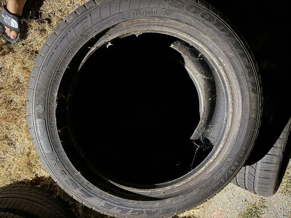 Goodyear 225/50 r17 всесезонни