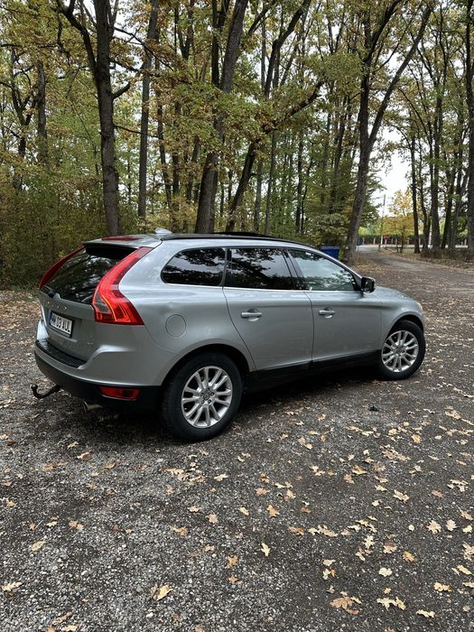 VOLVO XC60 2010 — imagine 3