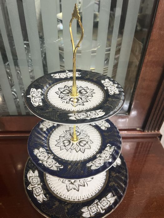 Фруктовница 3-х ярусная фарфоровая