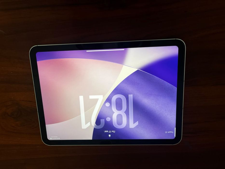 iPad 10.9 (10 поколения)