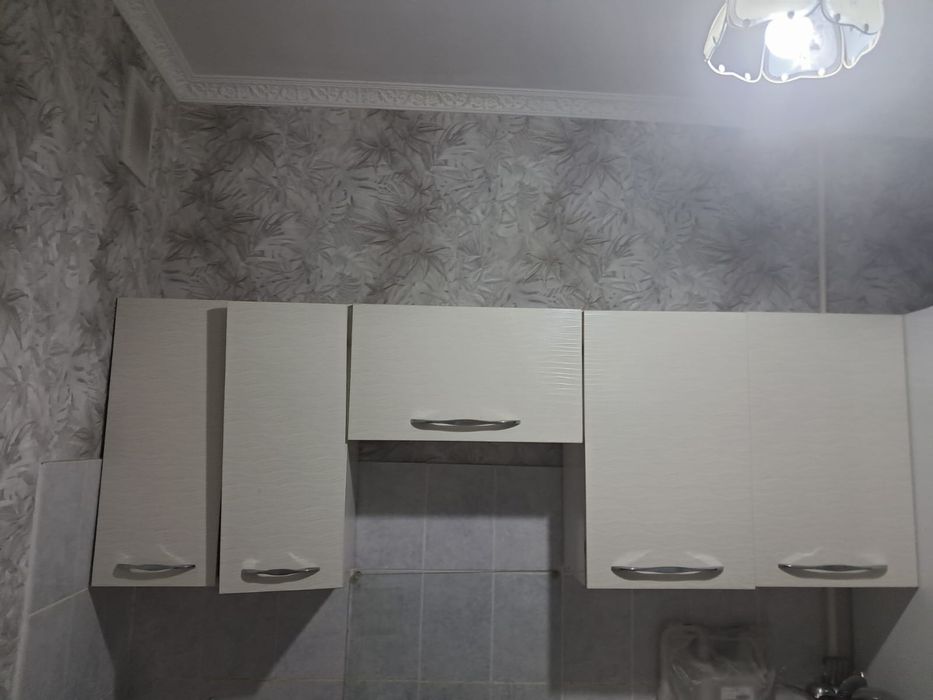 Срочно!!! Кухонный гарнитур б/у