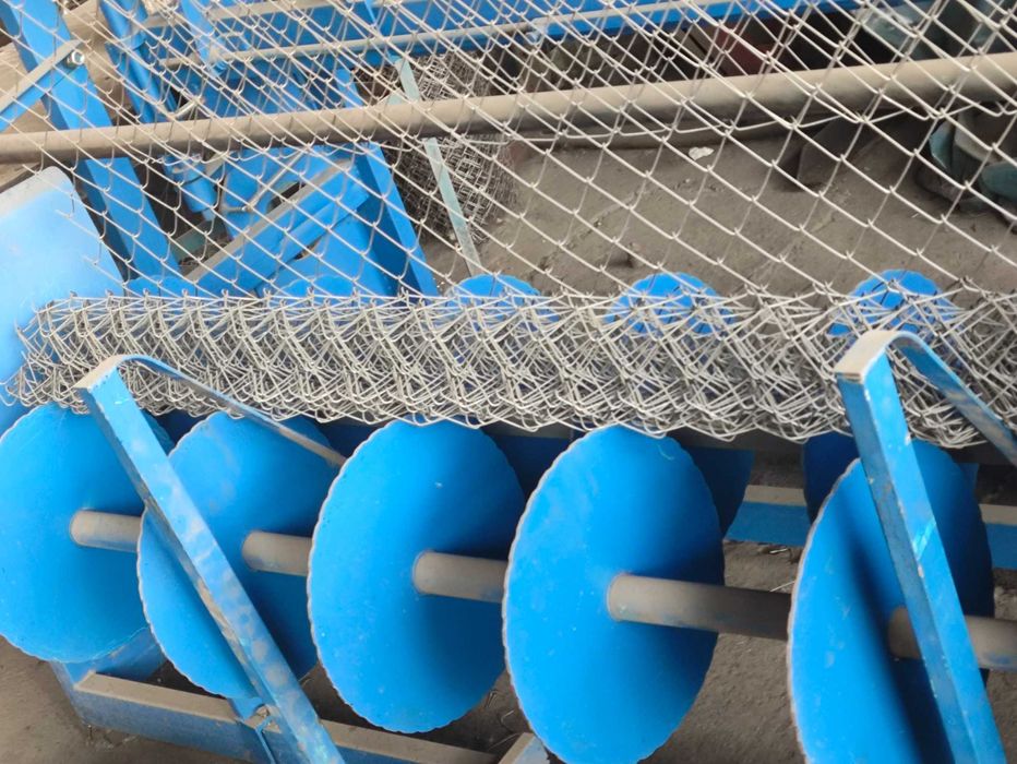 Станок- автомат  по производству  сетки Рабица