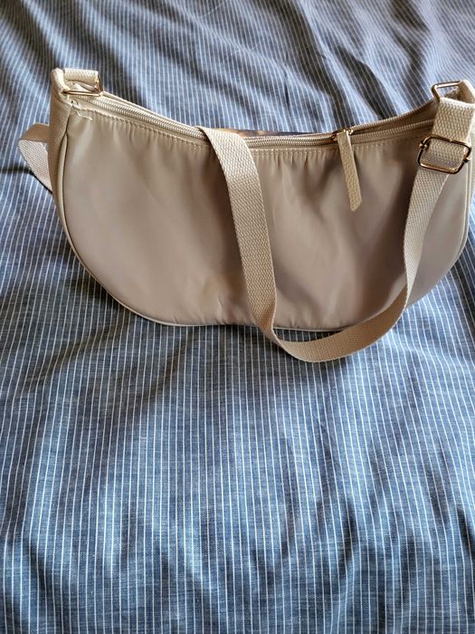 Дамска раничка, чанта