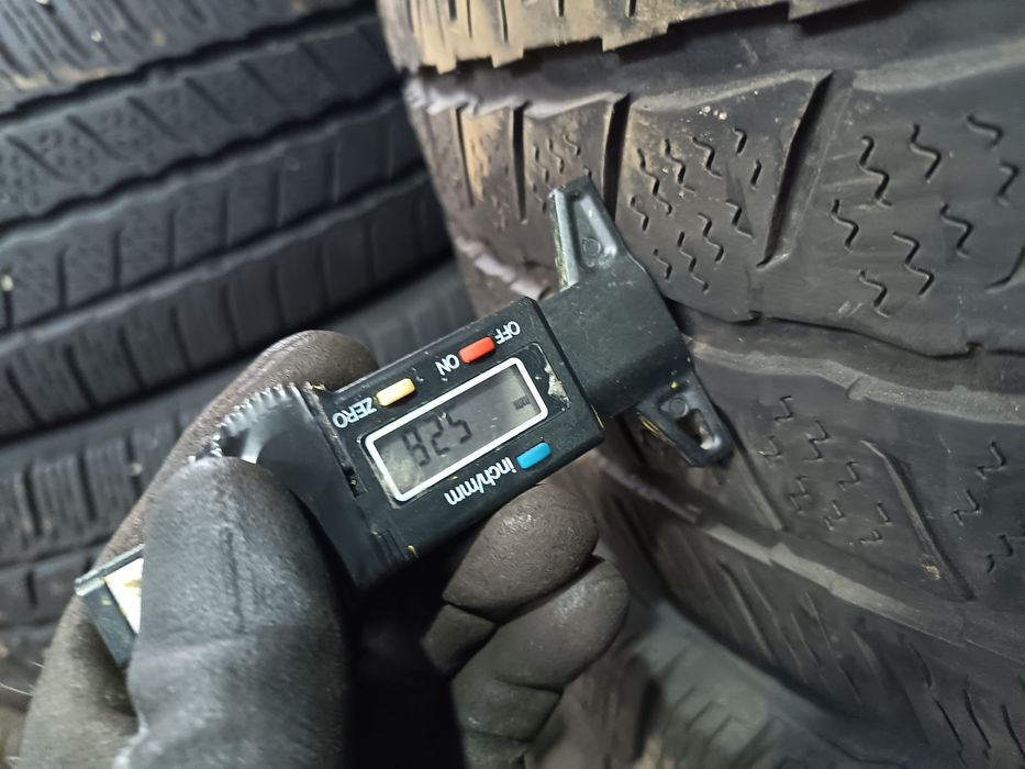 Anvelope MS iarna 235 65 16c continental 5-6mm an 2020-2023