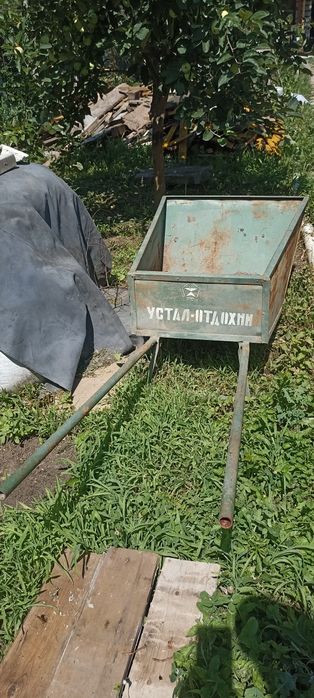 Продам садовую тачку СССР без колёс