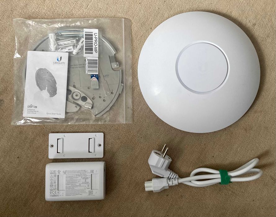 Access point Ubiquiti UniFi 6 U6-LR BT mngmt + injector POE+ U-POE-AT (31W)