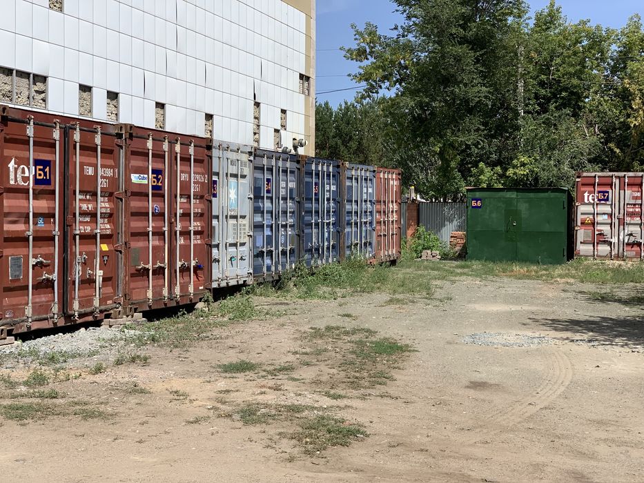 Контейнер в аренду на охраняемой базе, в городе