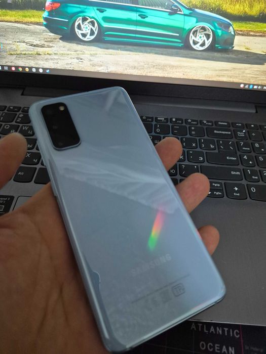 Продам Samsung S20