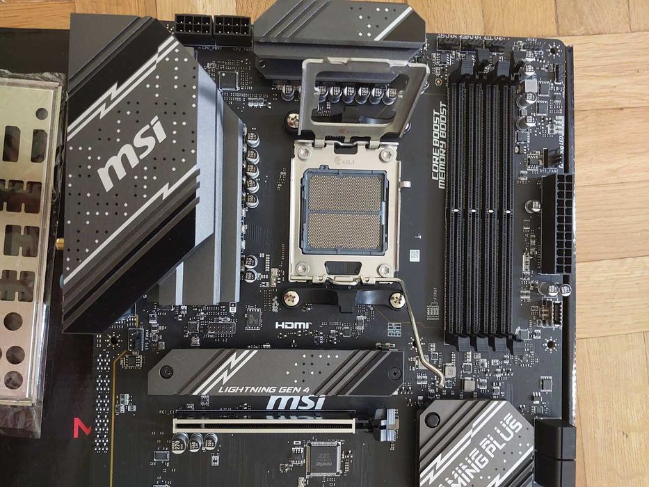 AMD Ryzen 5 7600 + MSI B650 Gaming Plus Wi-Fi