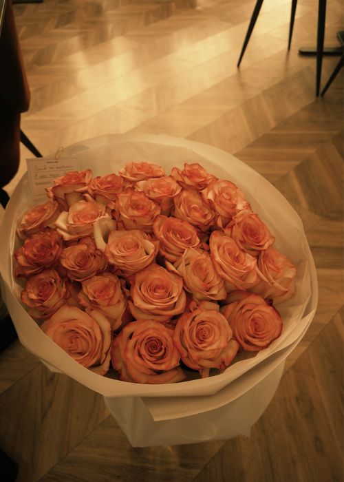 Продам сегодняшные цветы