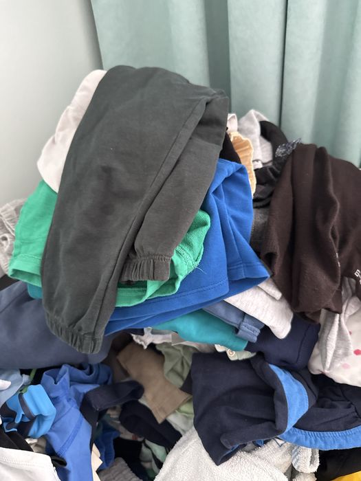 Отдам даром детскую одежду для дома