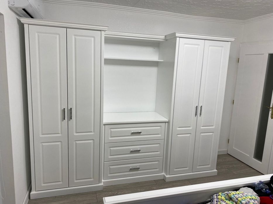Mobilier la comandă Arad – Bucătării, Dressing-uri, Living